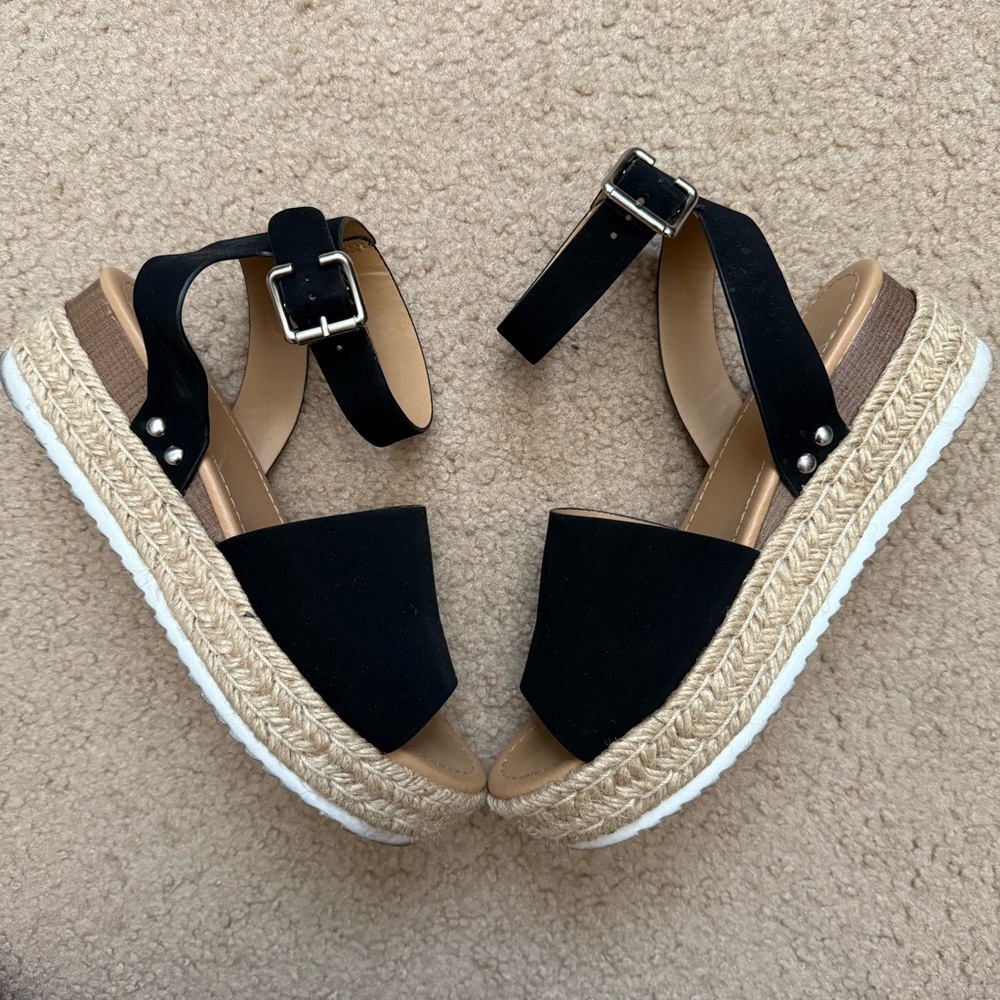 Black Platform Sandals